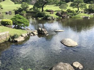 Read more about the article Suizenji bei Tag